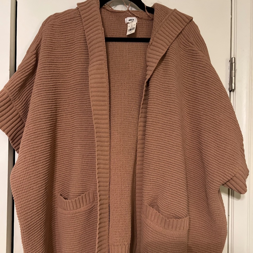 NWT Aerie short sleeve open vest with hoodie size M